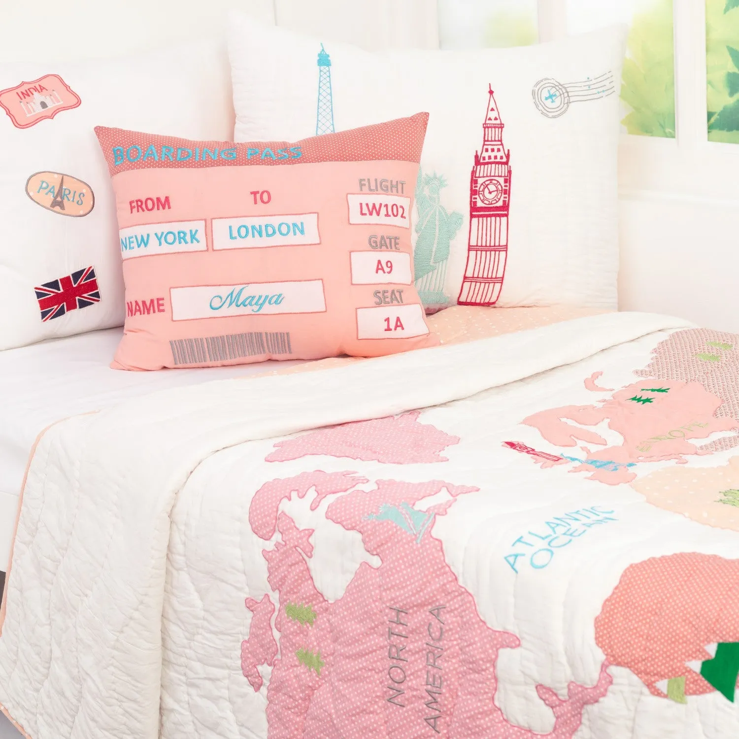 Around The World Kids Reversible Quilt, Ages 3 to 15 (Pink)