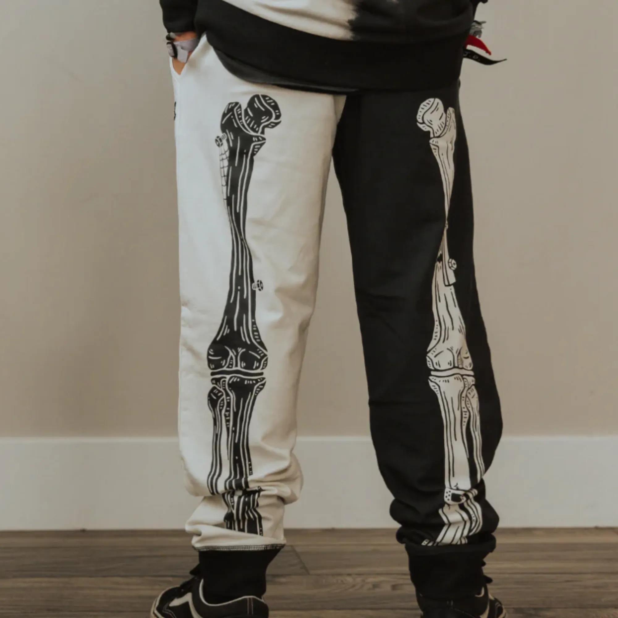 Rags - Two-Tone Kids Skeleton Relaxed-Fit Joggers in Black/Cream